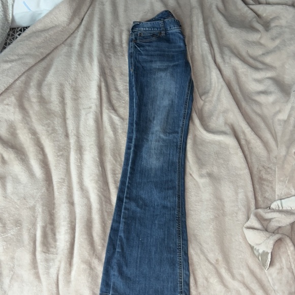 Maurices blue jeans in great condition not my style atm size 1/2 regular - Picture 4 of 6